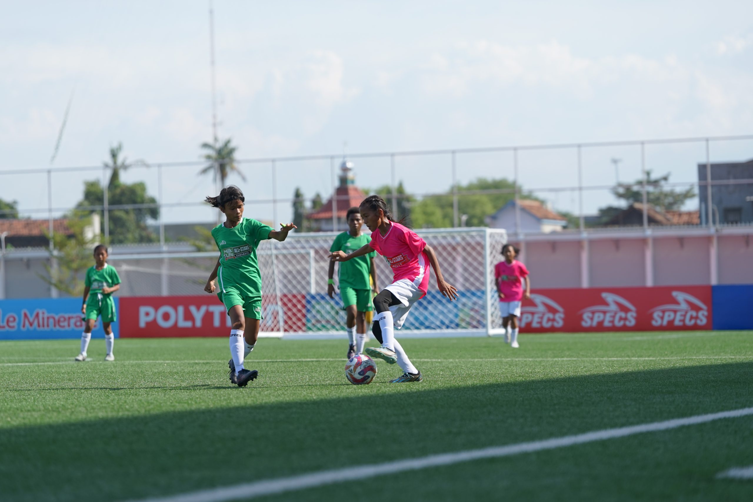 Tim All-Stars Kudus melawan Tim All-Stars Surabaya pada babak semifinal yang berlangsung di Supersoccer Arena, Kudus, Jawa Tengah, Sabtu (25/01)