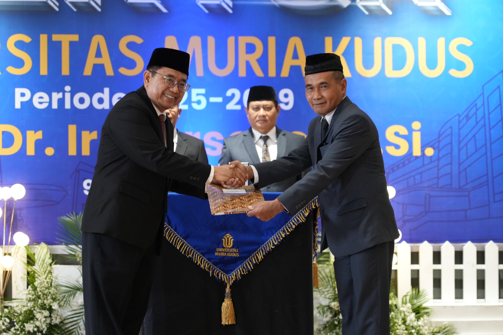 Pelantikan Prof. Dr. Ir. Darsono, M.Si. menjadi Rektor Universitas Muria Kudus (UMK) untuk periode 2025-2029 di Gedung Auditorium UMK, Kamis (9/01/2025)