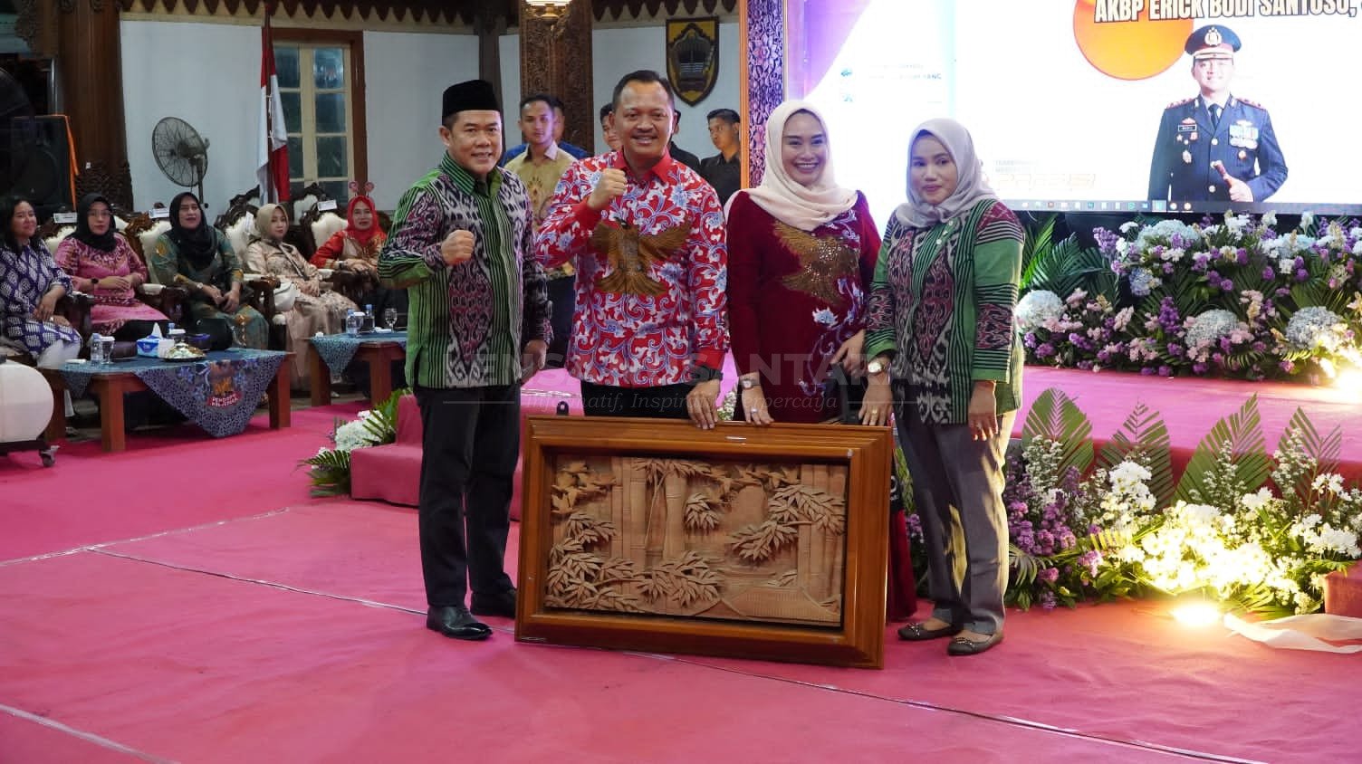 Moment pisah sambut Kapolres Jepara di Pendapa Kabupaten Jepara.