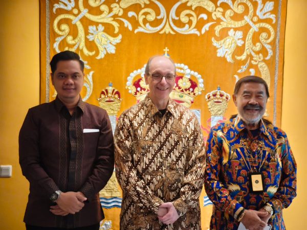 Bupati Jepara H. Witiarso Utomo dengan Duta Besar Spanyol untuk Indonesia Fransisco de Asís Aguilera di Kantor Kedutaan Besar (Kedubes) Spanyol, Jakarta Pusat, Jumat, (14/3/2025).