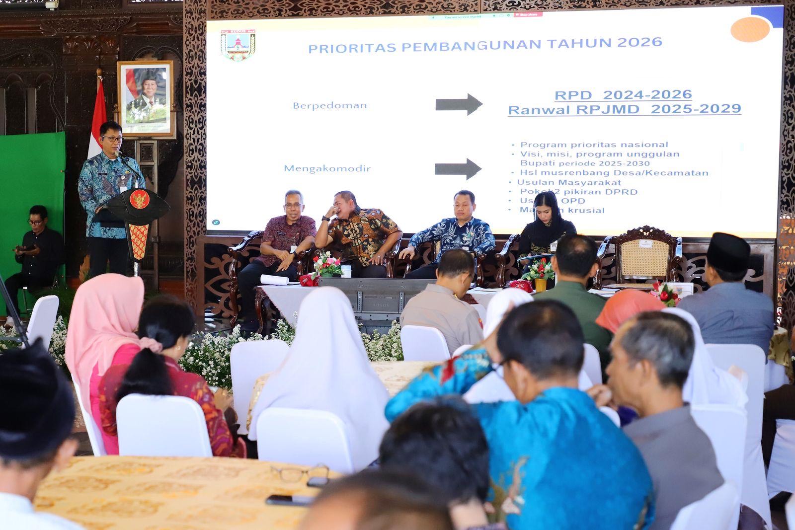 Musrenbang RKPD Kabupaten Kudus 2026 dan Konsultasi Publik Rancangan Awal RPJMD Kabupaten Kudus 2025-2029 di Pendapa Kabupaten Kudus, Selasa (18/3/2025)