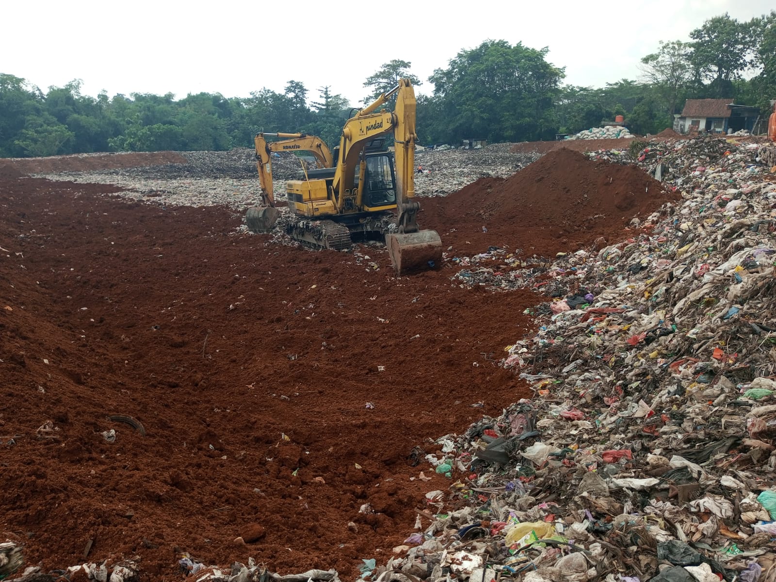 Pengelolaan sampah di Tempat Pemrosesan Akhir (TPA) Bandengan