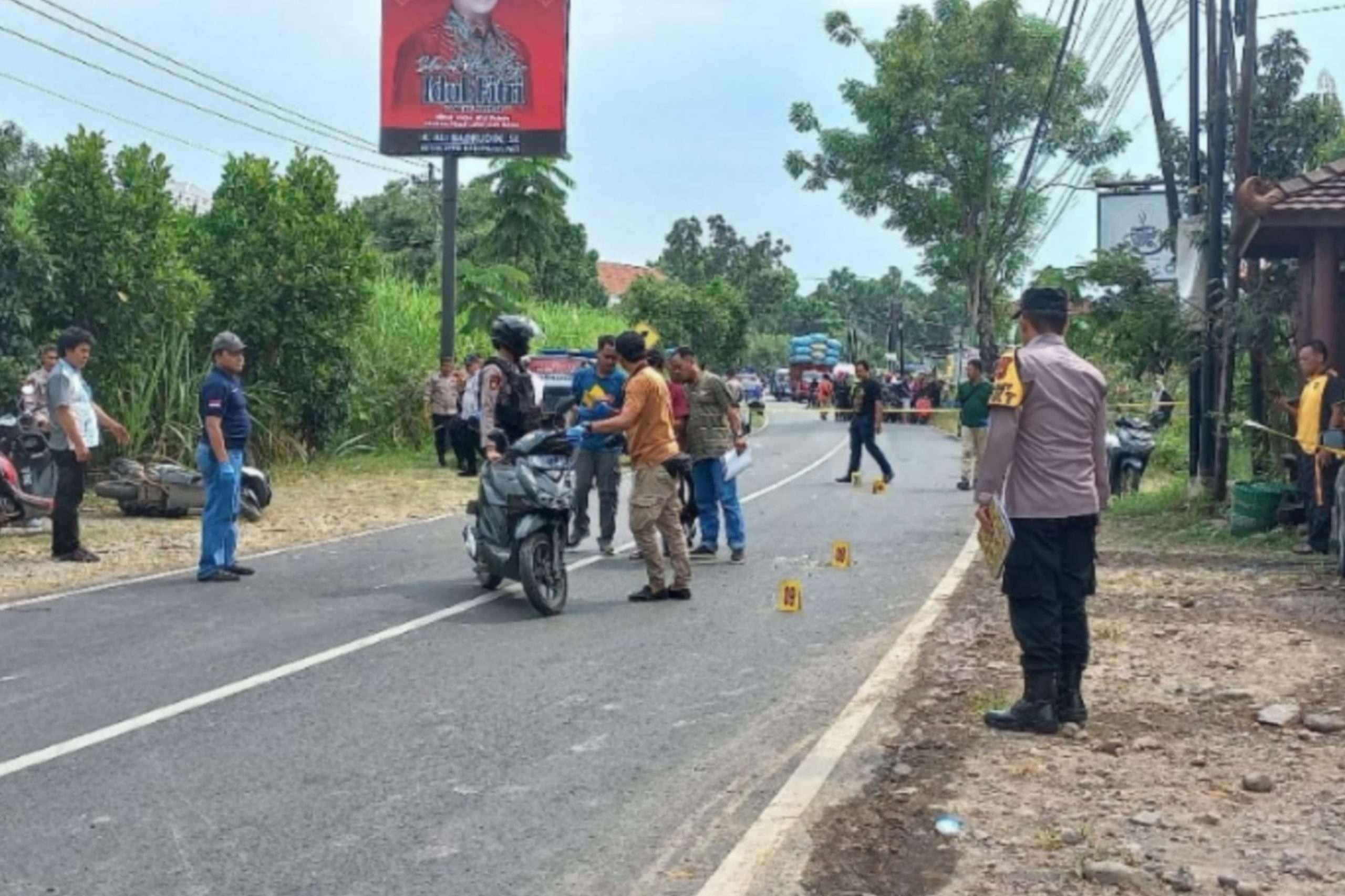 Polisi sedang melakukan pengecekan lapangan atas aksi Tawuran yang terjadi pada (09/05/2025) Foto: Mondes.co.id