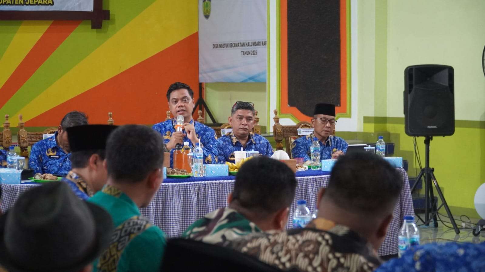 Bupati Jepara Witiarso Utomo saat mengunjungi Desa Ngetuk Kecamatan Nalumsari, Selasa (20/5) dalam agenda Bupati Ngantor di Desa