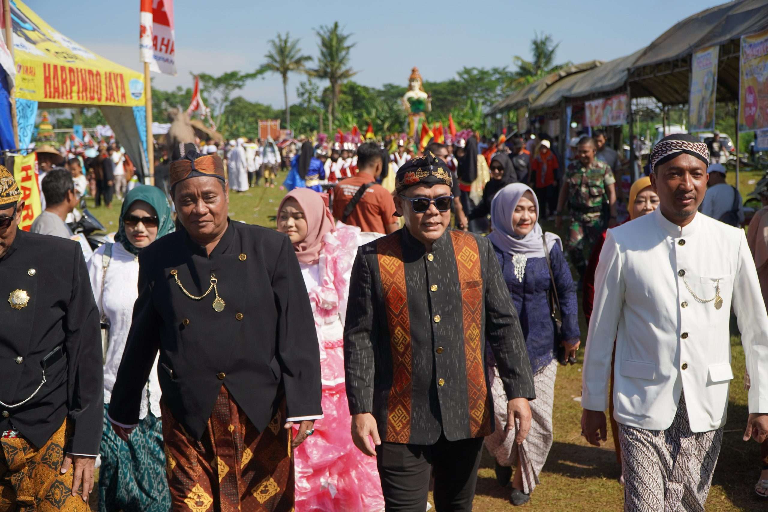 Kirab Ancak dan Budaya memperingati Hari Jadi Desa Kecapi pada Minggu (25/5/2025)