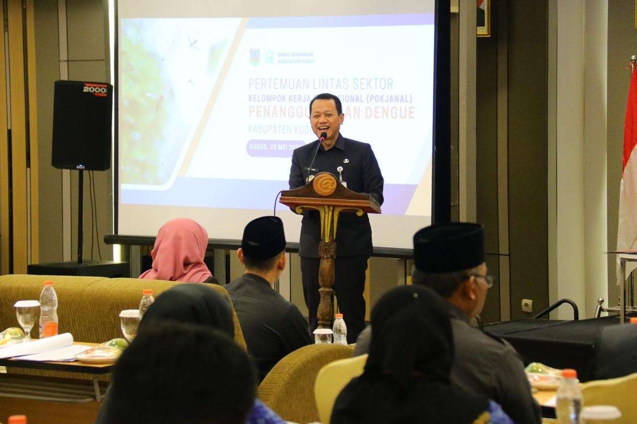 Bupati Kudus Sam'ani Intakoris saat menghadiri Pokjanal Penanggulangan Dengue Kabupaten Kudus di Hotel @HOM Kudus, Selasa (20/05/2025)