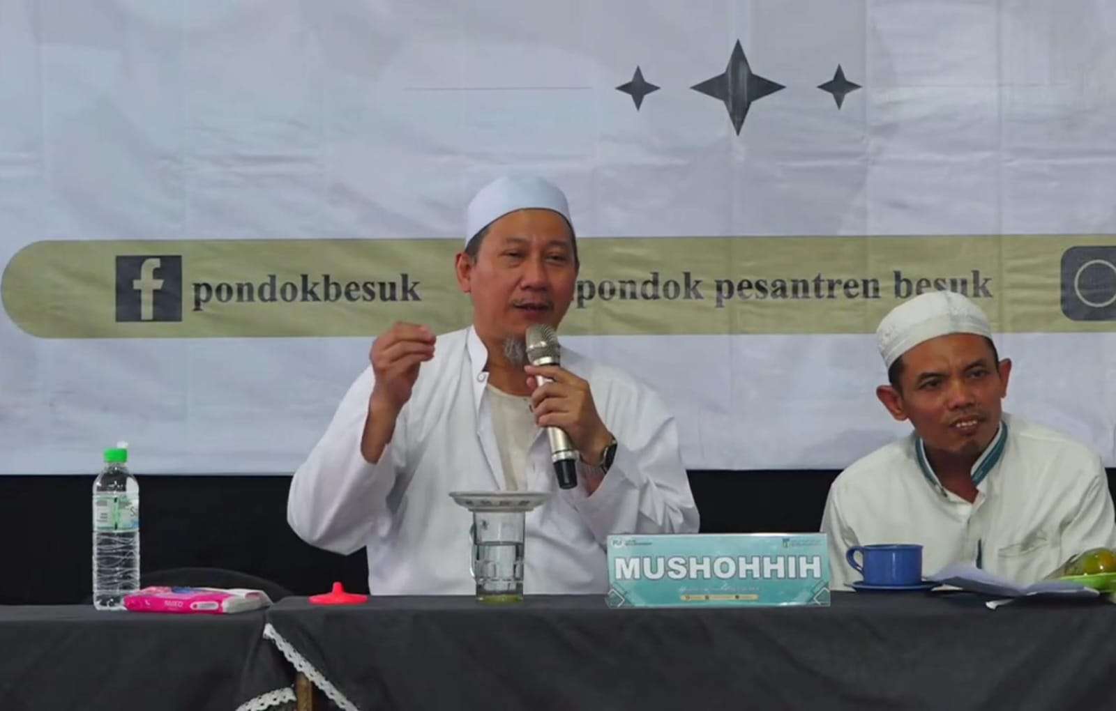 Foto: Tangkapan Layar Kanal Youtube Pondok Pesantren Besuk