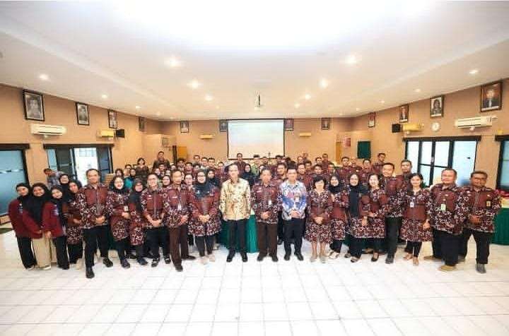 Kunjungan Kementrian Transmigrasi mengunjungi Balai Besar Pelatihan dan Pemberdayaan Masyarakat Transmigrasi (BBPPMT) Yogyakarta untuk meluncurkan kebijakan fundamental “Rasakan Dulu, Baru Ditempatkan”, Kamis, 3 Juli 2025.