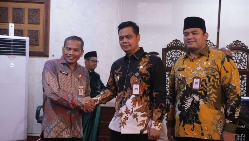 Pelantikan Ary Bachtiar resmi menjadi Sekretaris Daerah (Sekda) definitif Kabupaten Jepara pada Sabtu (26/7/2025) sore, di ruang kerja Bupati Jepara