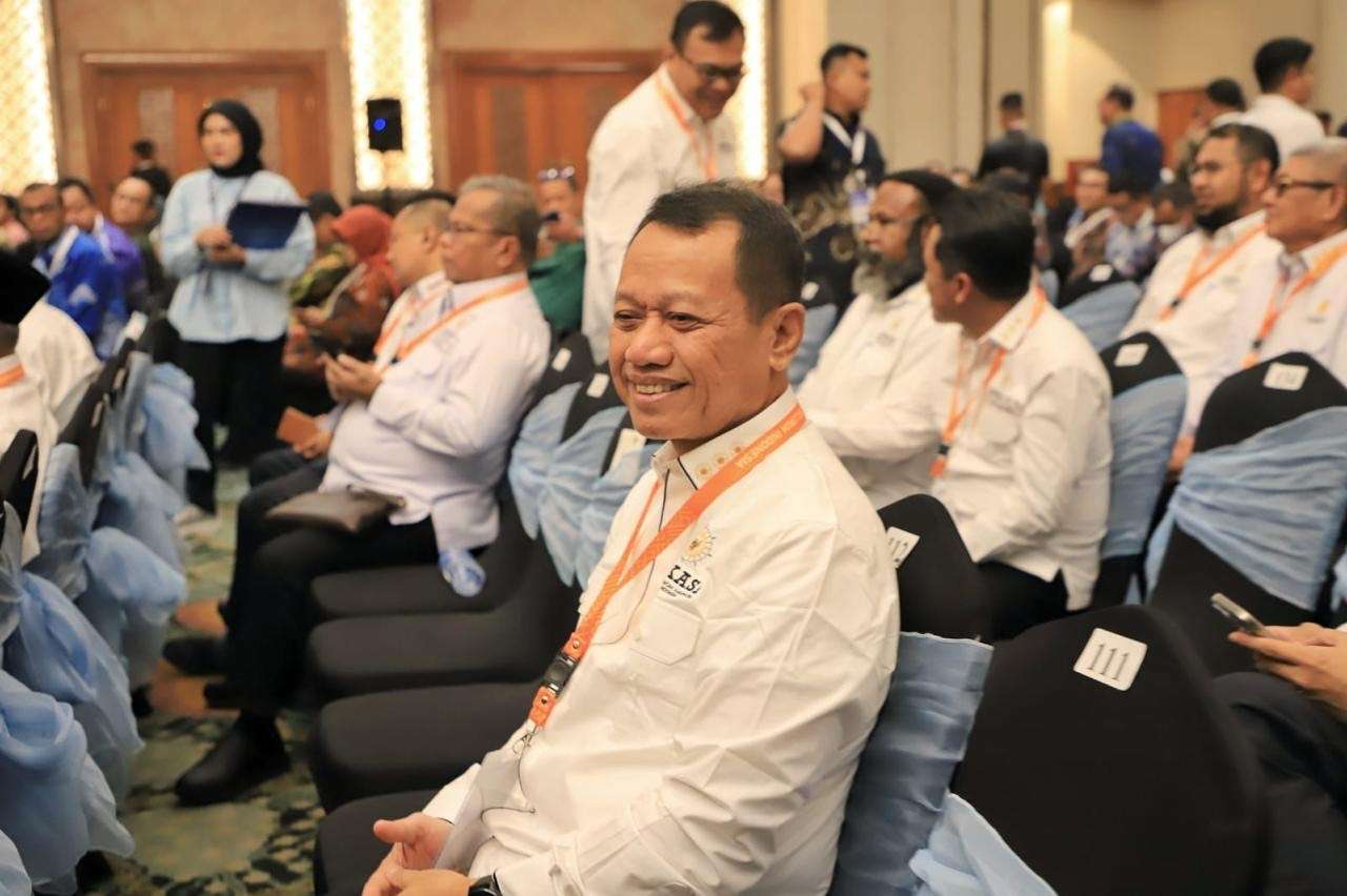 Bupati Kudus Sam’ani Intakoris saat mengikuti pengukuhan Dewan Pengurus Asosiasi Pemerintah Kabupaten Seluruh Indonesia (APKASI) Masa Bhakti 2025–2030 di Puri Agung, Grand Sahid Jaya Hotel, Jakarta Pusat, Kamis (17/7/2025).