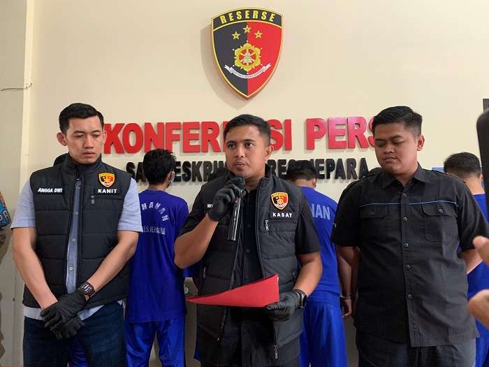 Konferensi pers Polres Jepara kasus komplotan pencopet asal Bandung yang mencuri HP di konser NDX AKA HUT Jateng, Kamis (21/8) (foto: Joglo Jateng)