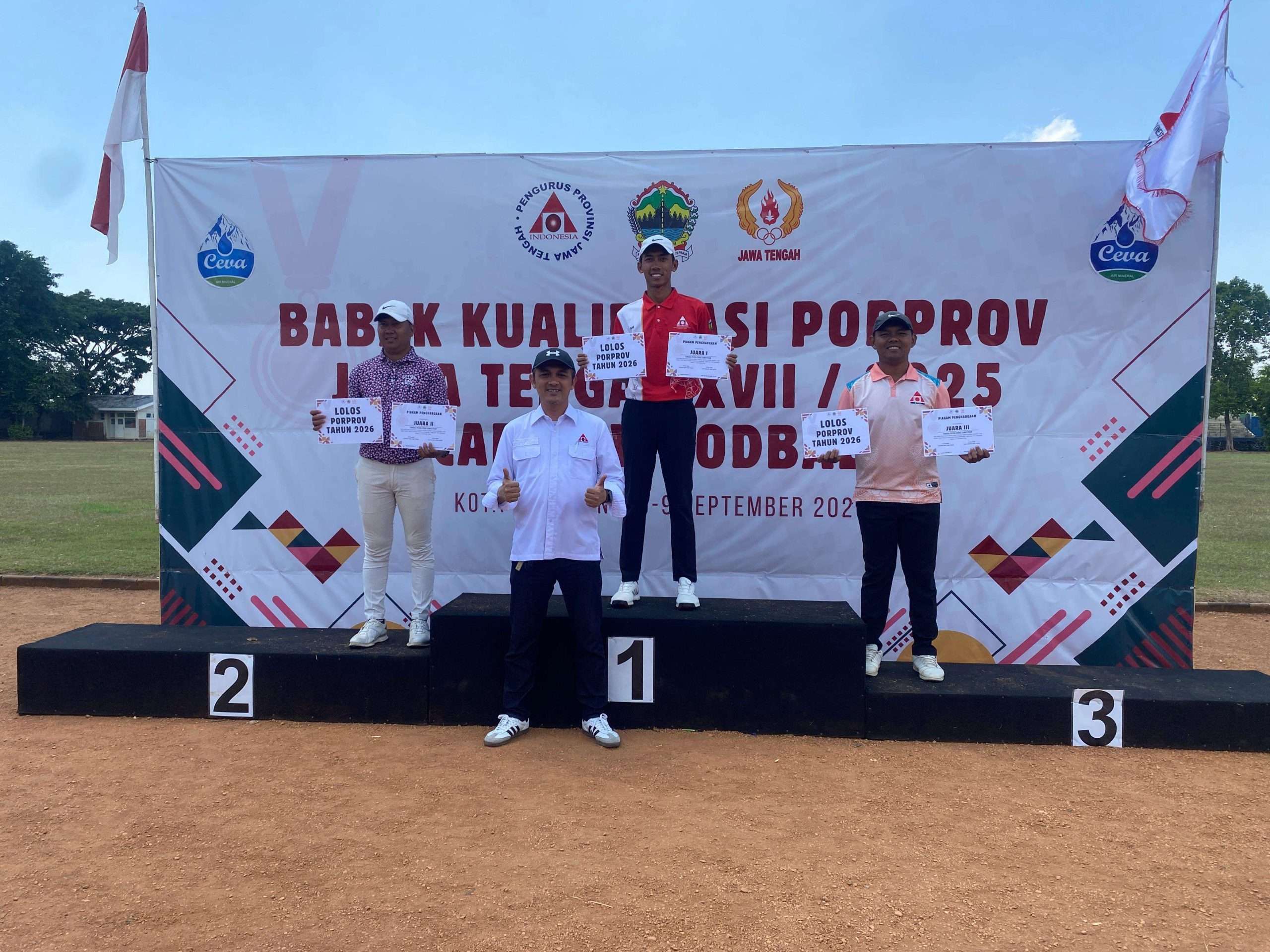 Podium juara woodball pada babak kualifikasi Pekan Olahraga Provinsi (Porprov) Jateng di Stadion Undip Semarang, Selasa (9/9/2025) (foto: rri.co.id)