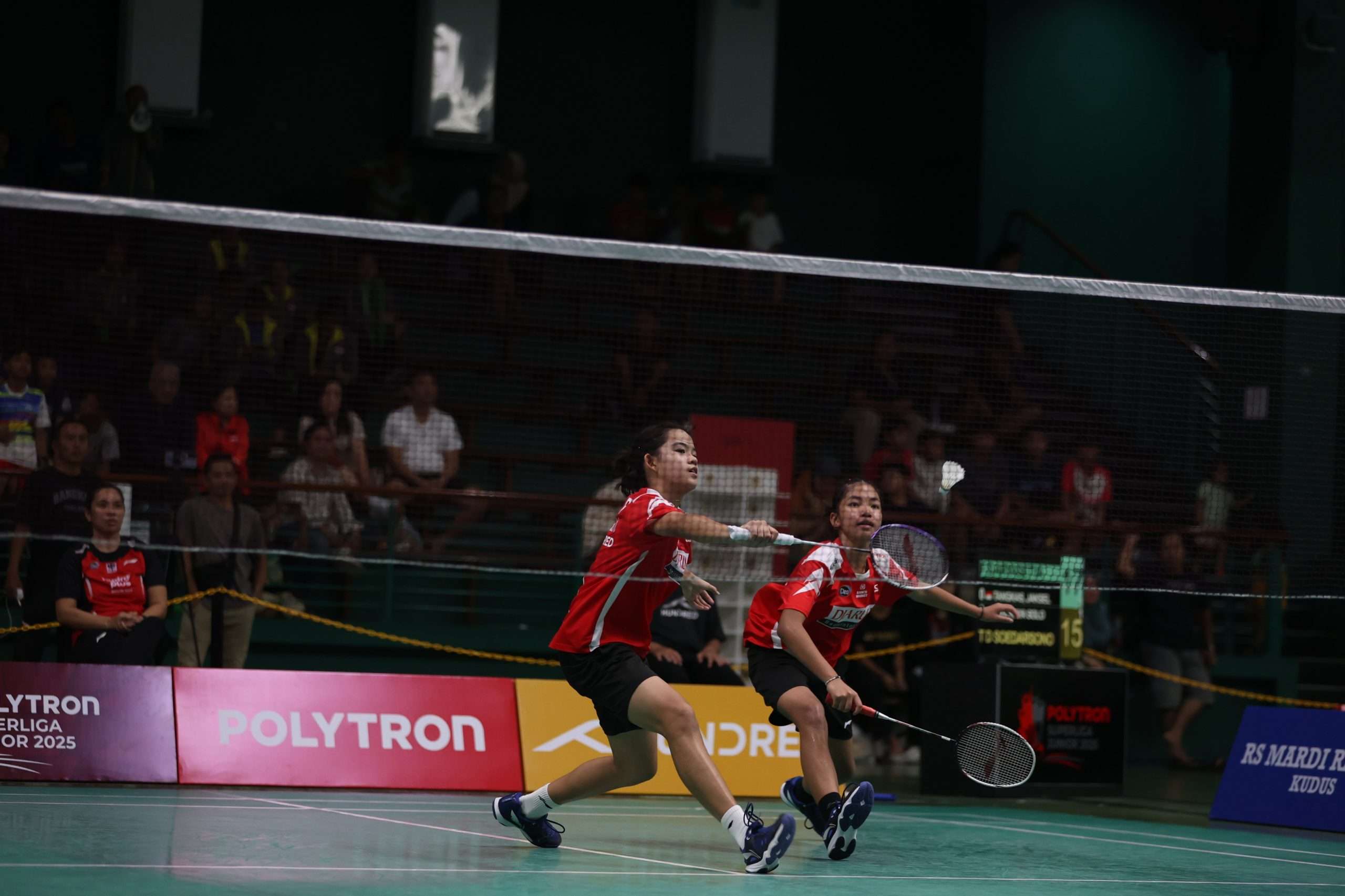 Atresia Naufa Candani/Aurelia Syakira Putri tampil sebagai penentu kemenangan PB Djarum U-19 Putri di pertandingan pamungkas Grup B Polytron Superliga Junior 2025