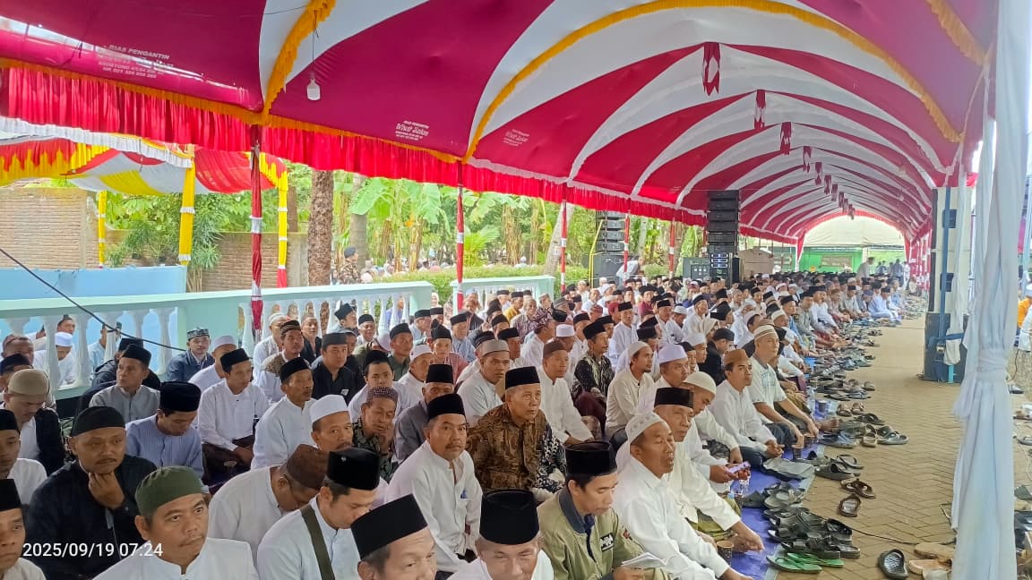 Maulid Akbar di Masjid Jami' Al Makmur Sinanggul Jepara Dihadiri Puluhan Ribu Jama'ah 5 IMG 20250919 WA0002