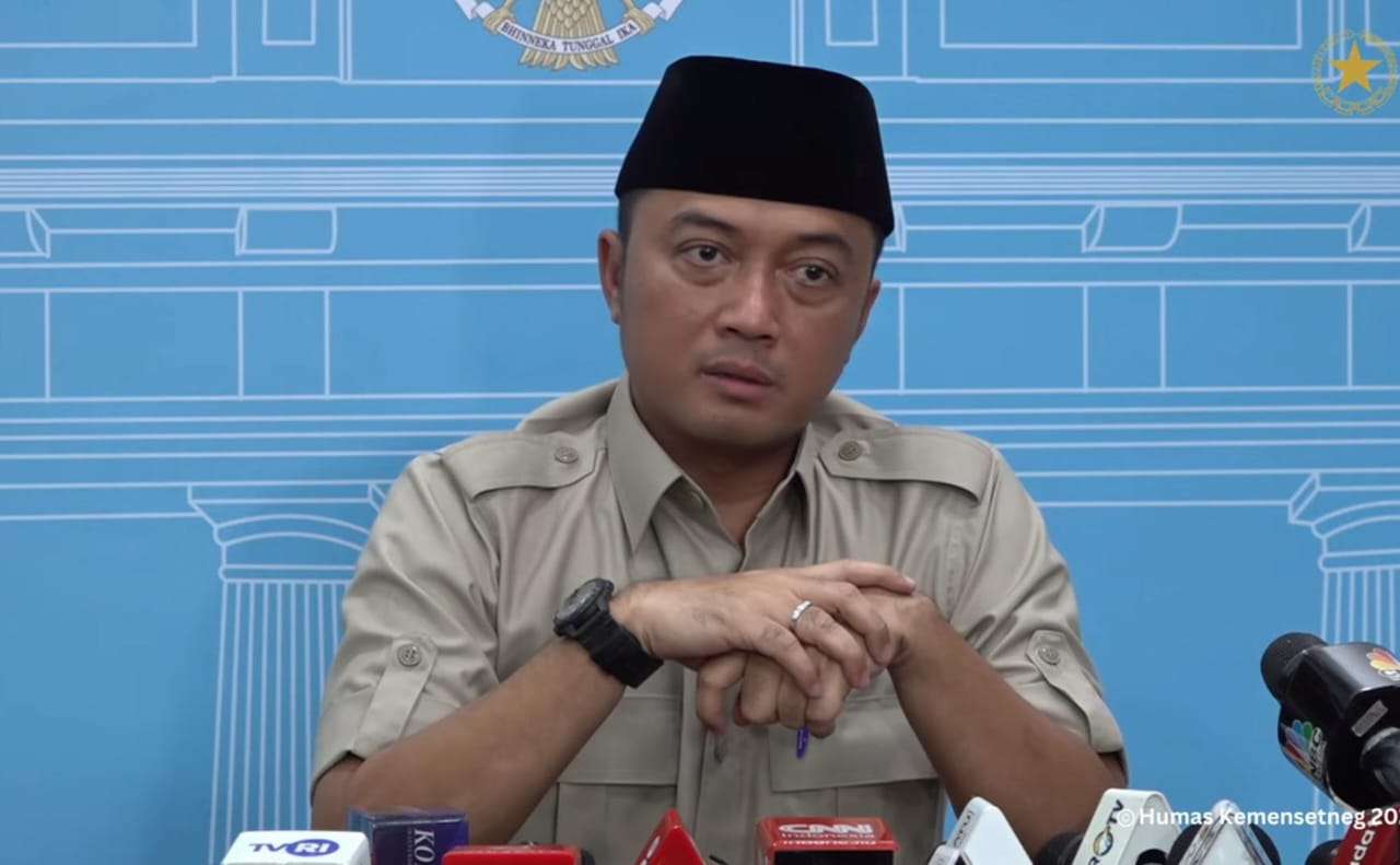 Keterangan Pers Mensesneg di Ruang Wartawan Istana Kepresidenan Jakarta, 19/09/2025 ( Foto: Tangkapan Layar Kanal YouTube Kementerian Sekretariat Negara)