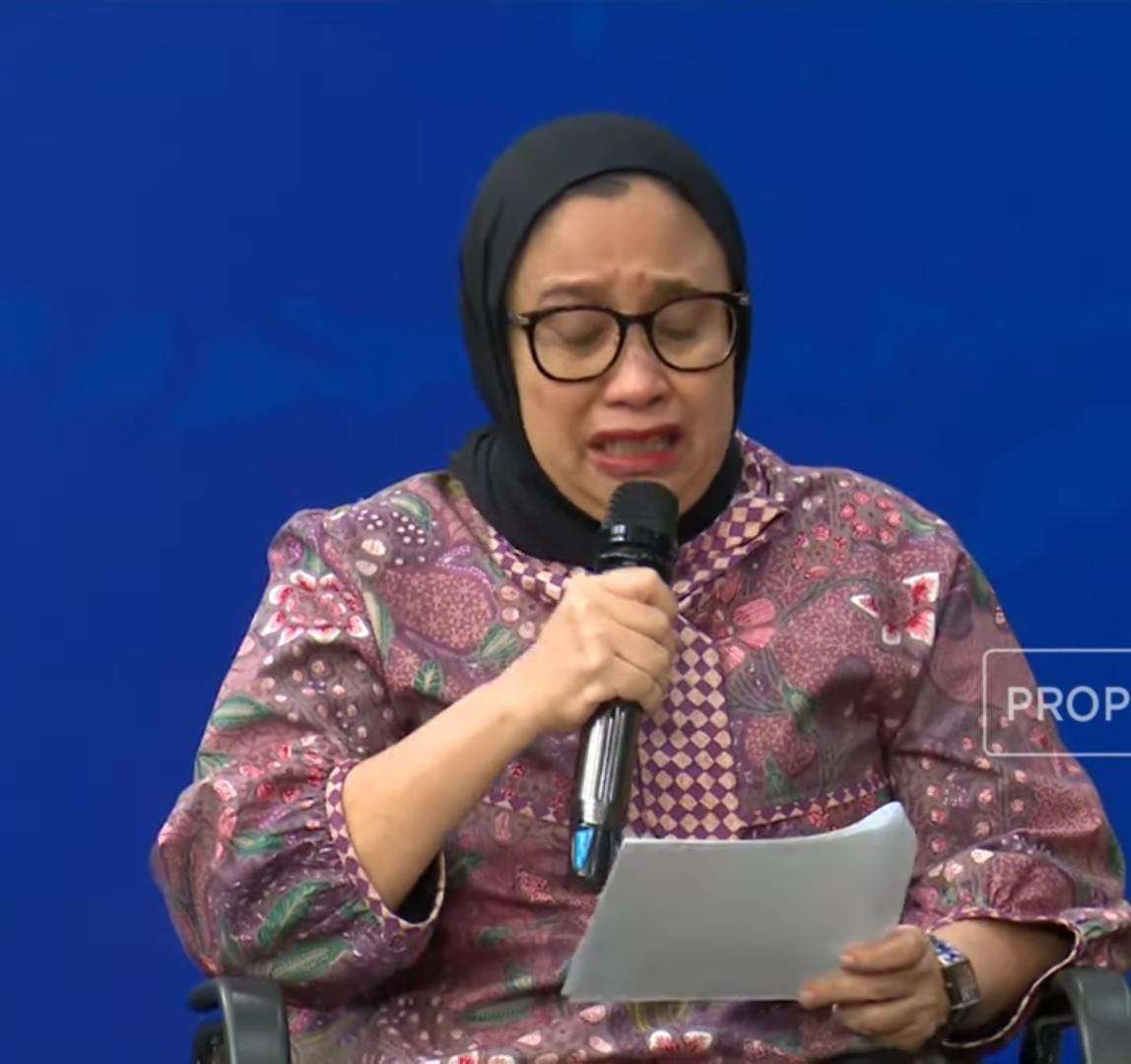 Momen Waka BGN Tak Kuasa Tahan Tangis Saat Bahas Keracunan MBG (Foto: Tangkapan Layar Kanal YouTube CNBC Indonesia)
