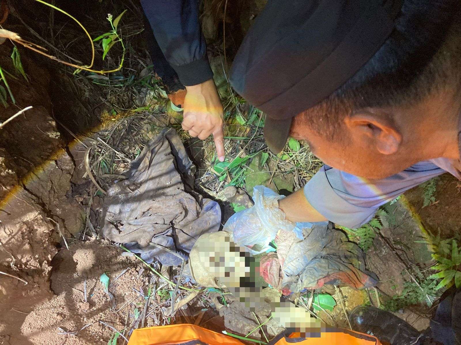 Tengkorak manusia yang ditemukan di tengah hutan Desa Cepogo, Kecamatan Kembang, Kabupaten Jepara