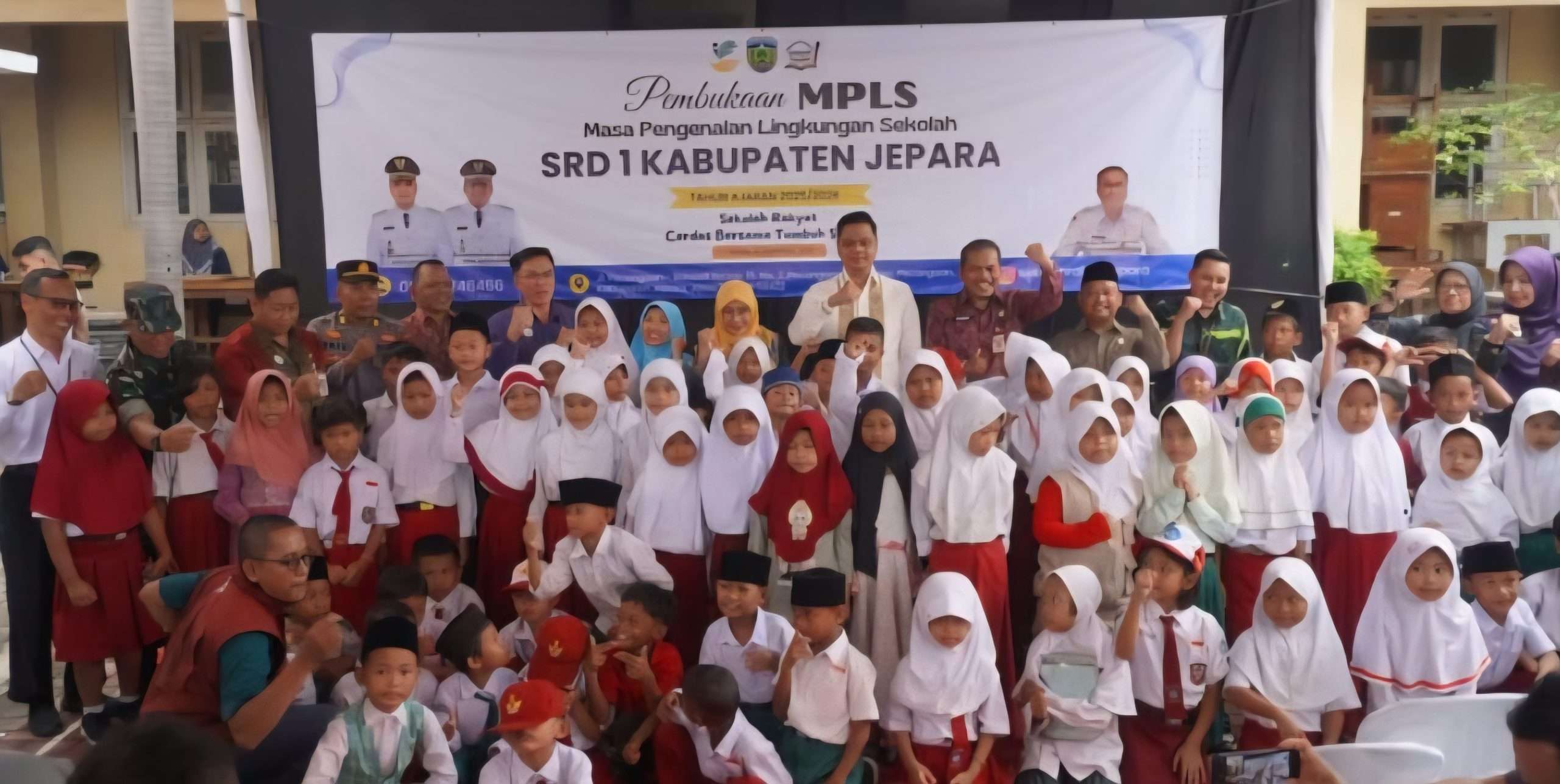 Pembukaan masa MPLS Sekolah Rakyat Dasar (SRD) Jepara beberapa waktu lalu (foto: laman resmi Pemkab Jepara)