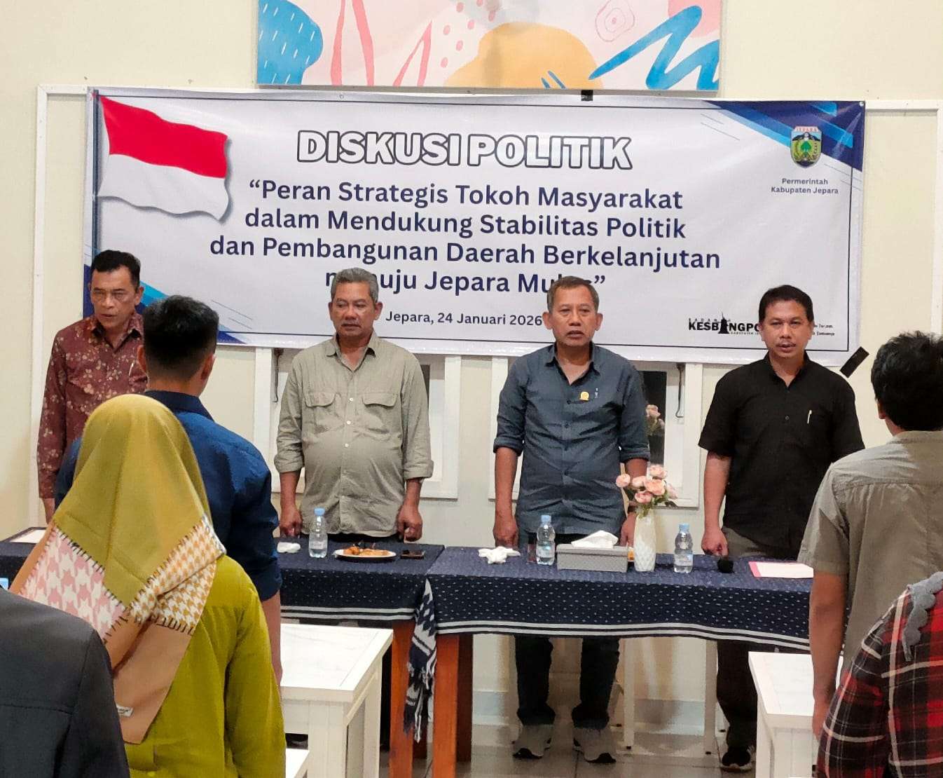 Junarso dalam diskusi politik bertajuk “Peran Strategis Tokoh Masyarakat dalam Mendukung Stabilitas Politik dan Pembangunan Daerah Berkelanjutan Menuju Jepara Mulus” yang digelar pada Sabtu malam, 24 Januari 2026, di Resto Numan, Jepara