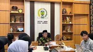 Ketua DPRD Jepara Dukung Inovasi Pengolahan Sampah Oleh KMJS 1 IMG 20260730 WA0007
