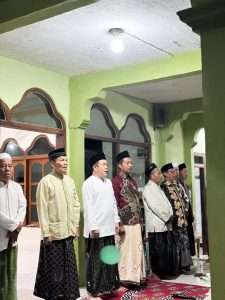 Malam Tirakatan di Desa Bantrung Makin Berarti, Ketua DPRD Makan Bersama Beralaskan Daun dan Doa Untuk Indonesia 1 IMG 20260816 WA0070