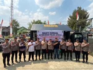 Kekeringan Melanda, Brimob Polda Jateng Salurkan Air Bersih dan Air Siap Minum untuk 300 KK di Jakenan 1 IMG 20260902 WA0006