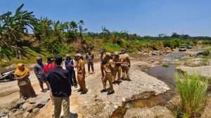 Pengambilan Batu di Sungai Jlegong Capai 25 Rit Sehari 1 IMG 20261005 WA0007