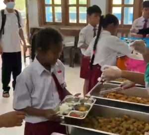 Jepara Uji Coba Program Prasmanan MBG, Siswa Kini Ambil Makanan Sendiri 1 IMG 20261007 WA0018